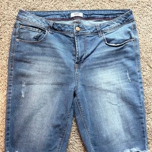 10/30 | Bermuda Short Medium Wash "Kensie Jeans"